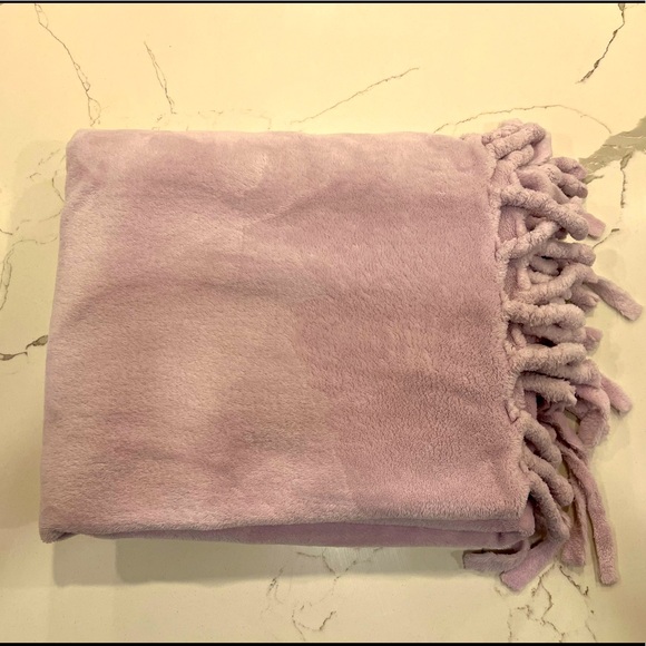 Pale Purple/Pink Blanket /Throw - Picture 5 of 6